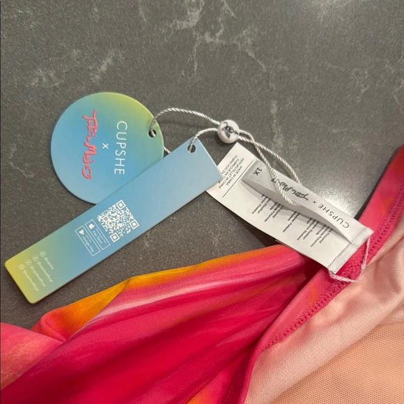 Cupshe Pink and Yellow One Piece Swimsuit with Classic Scoop Neckline - Picture 3 of 5